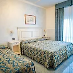 Hotell Confine 3*