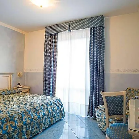 Hotel Confine Colà