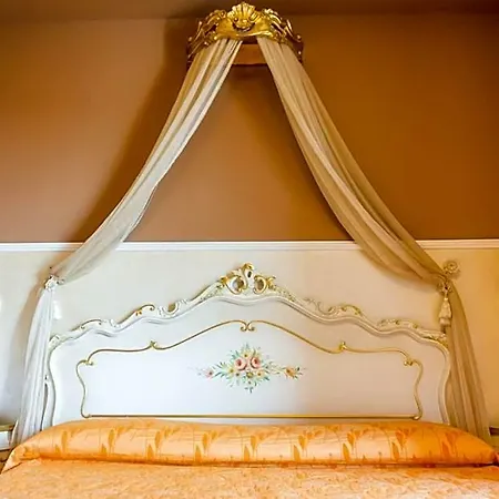 Hotel Confine 3*
