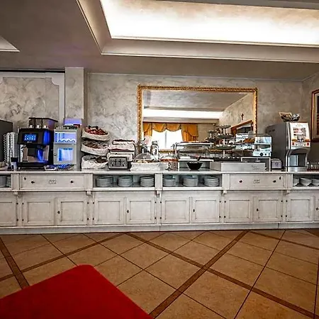 Confine Hotel Colà