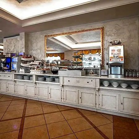 Hotel Confine Colà