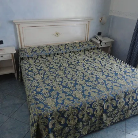 Confine 3* Colà