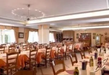 Confine Hotell