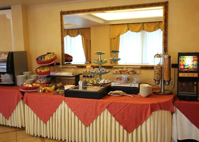 Hotel Confine 3*