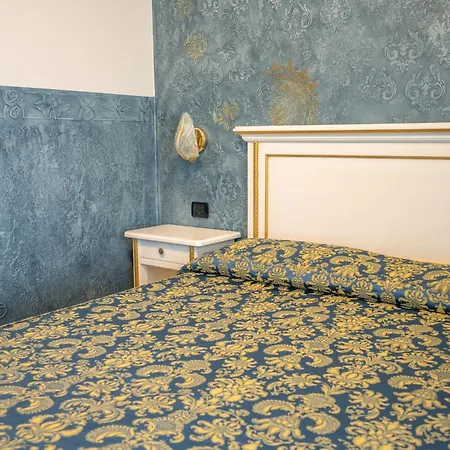 Szálloda Confine 3*