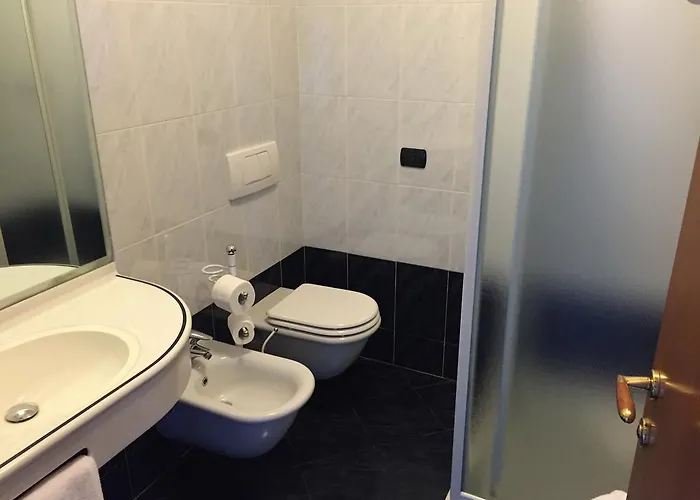 Confine Hotel Cola (Verona)